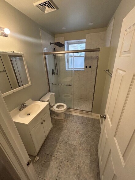 Building Photo - 1311 S 52nd St