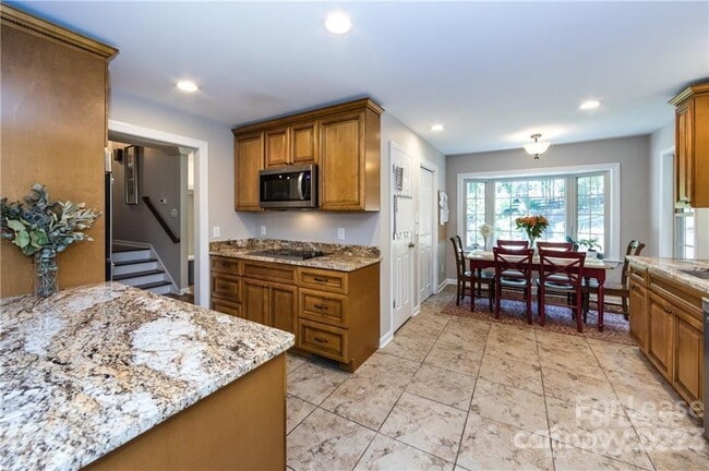 Building Photo - 8511 Viking Dr