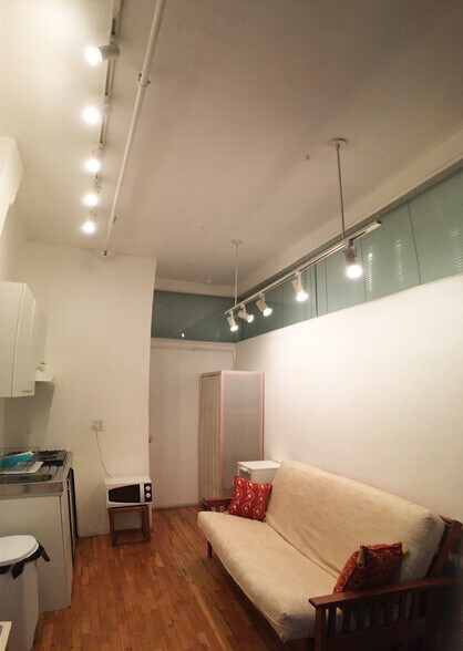 Building Photo - 169 Mercer St
