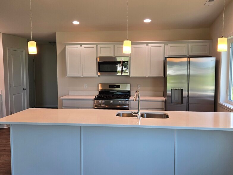 Building Photo - 4426 Squaw Valley Dr