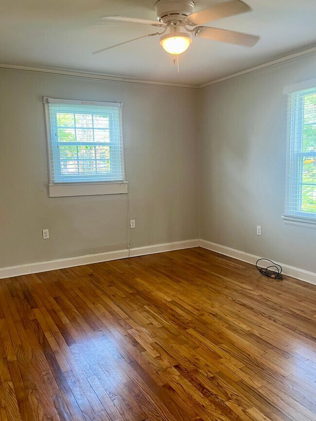 Building Photo - 1005 Rittiner Dr
