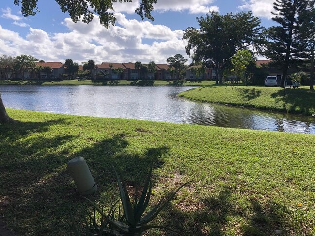 Building Photo - 421 SW Natura Ave