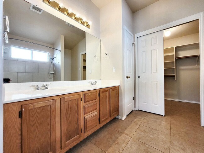 Building Photo - Charming 3BD/2BA Home with Spacious Backyard in Cedar Park