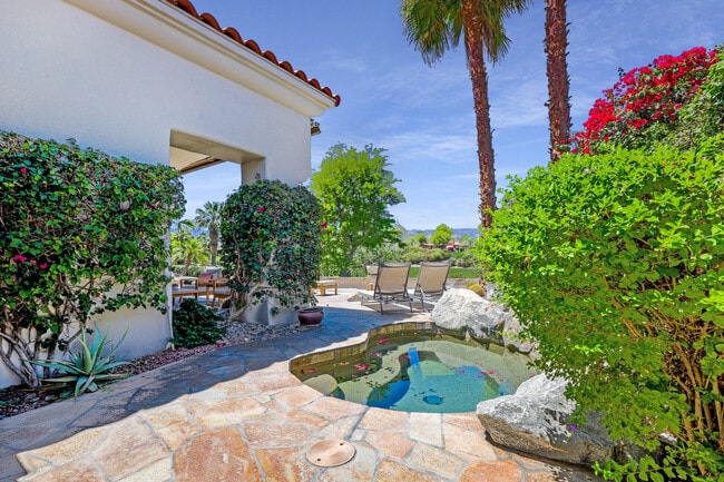 Building Photo - 701 Indian Ridge Dr