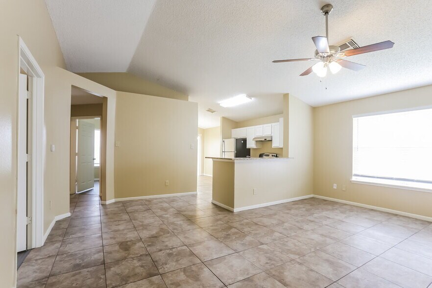 Building Photo - 7706 Ellis Dr