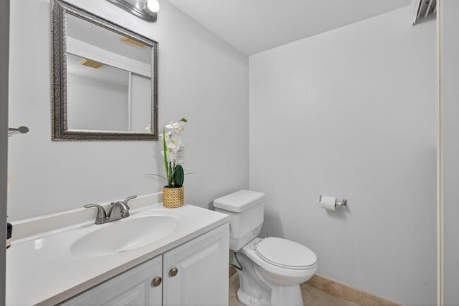 Building Photo - 3312 Spanish Wells Dr