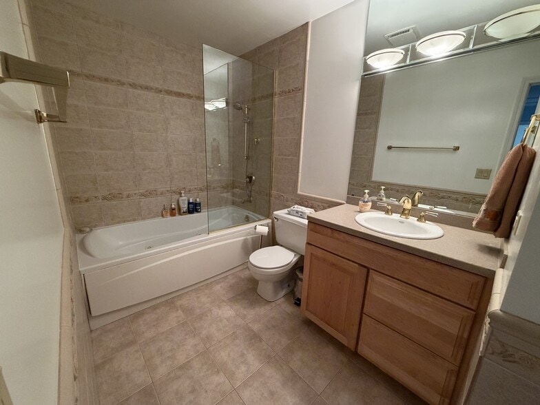 Building Photo - 361 Chicory Ln