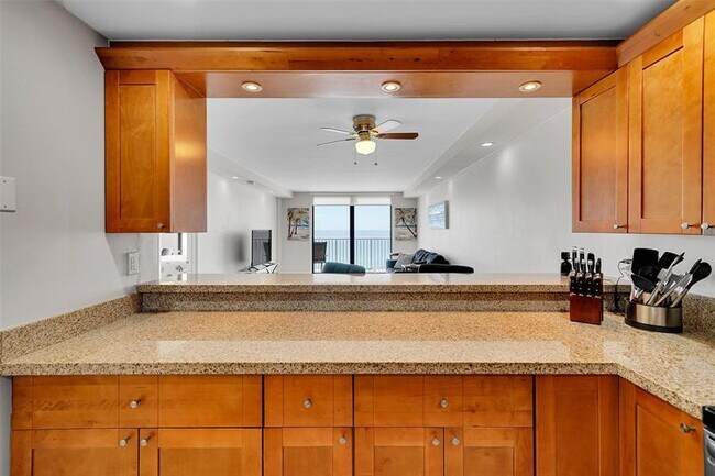 Building Photo - 400 N Surf Rd