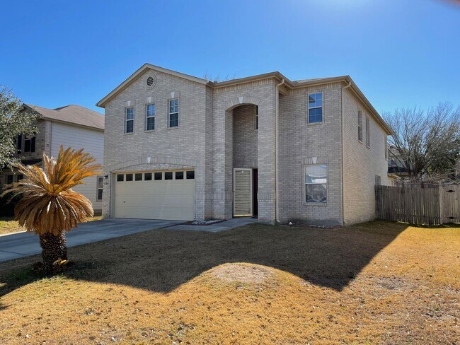 Building Photo - BEAUTIFUL 4 BR W/ MASTER DOWN*HARDWOOD FLO...