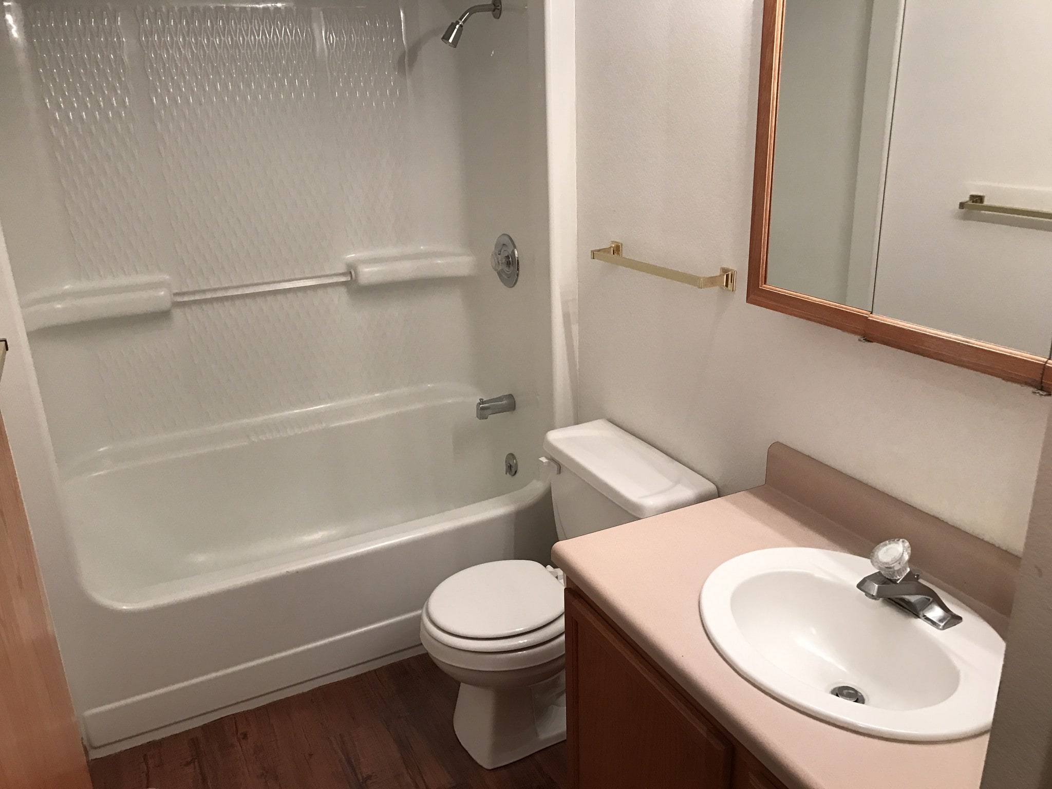 Main Floor Bedroom - 1800 E Comanche St