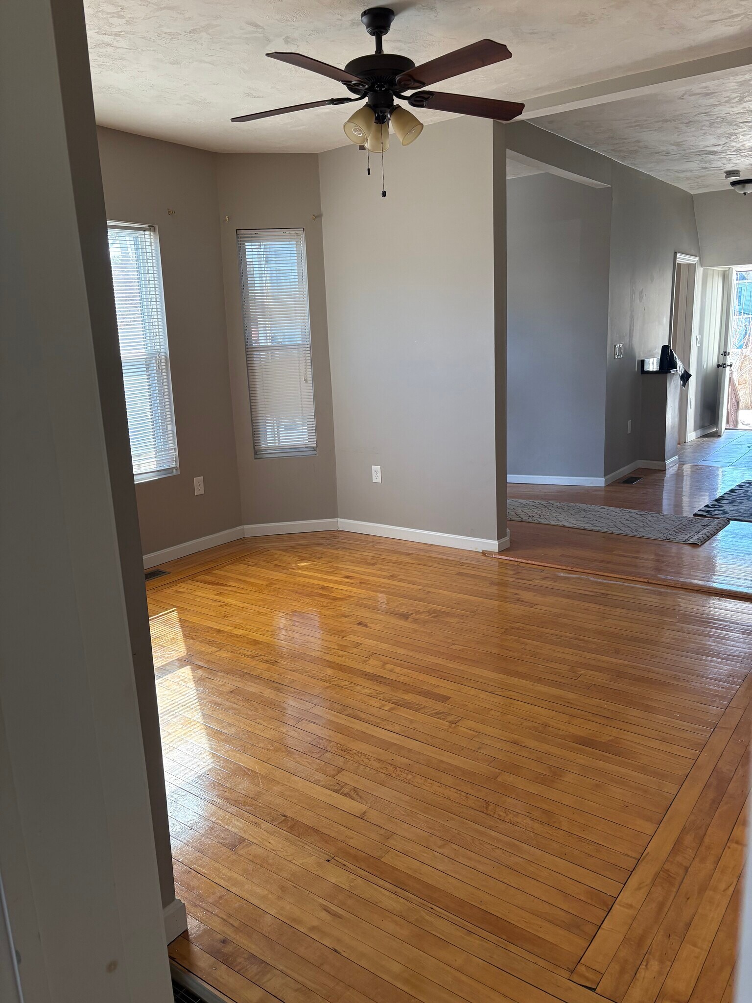 Building Photo - 18 Upham St