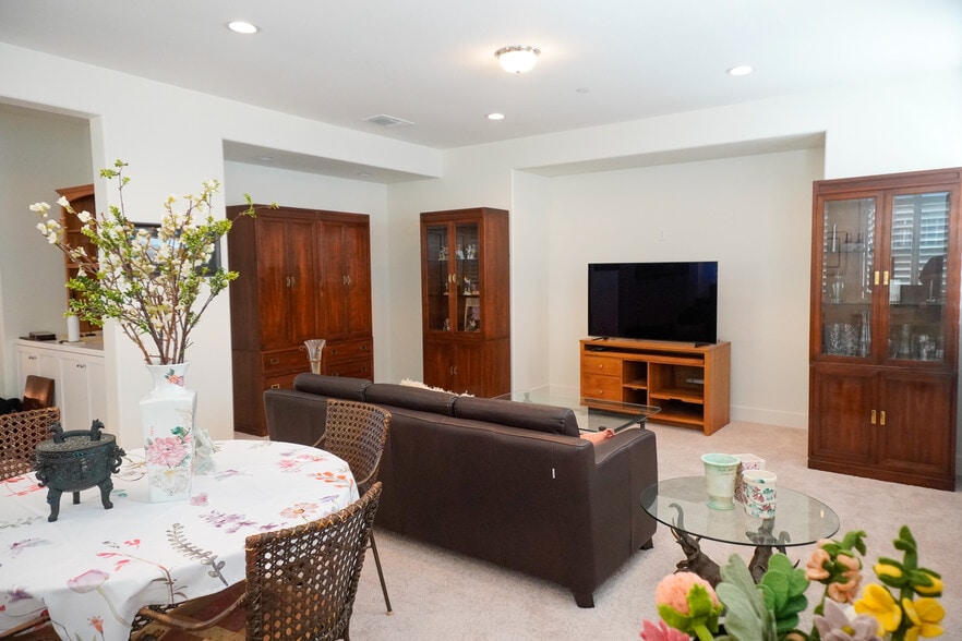 Building Photo - 3066 El Capitan Dr