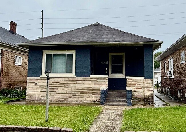 Building Photo - 1707 Hayes St