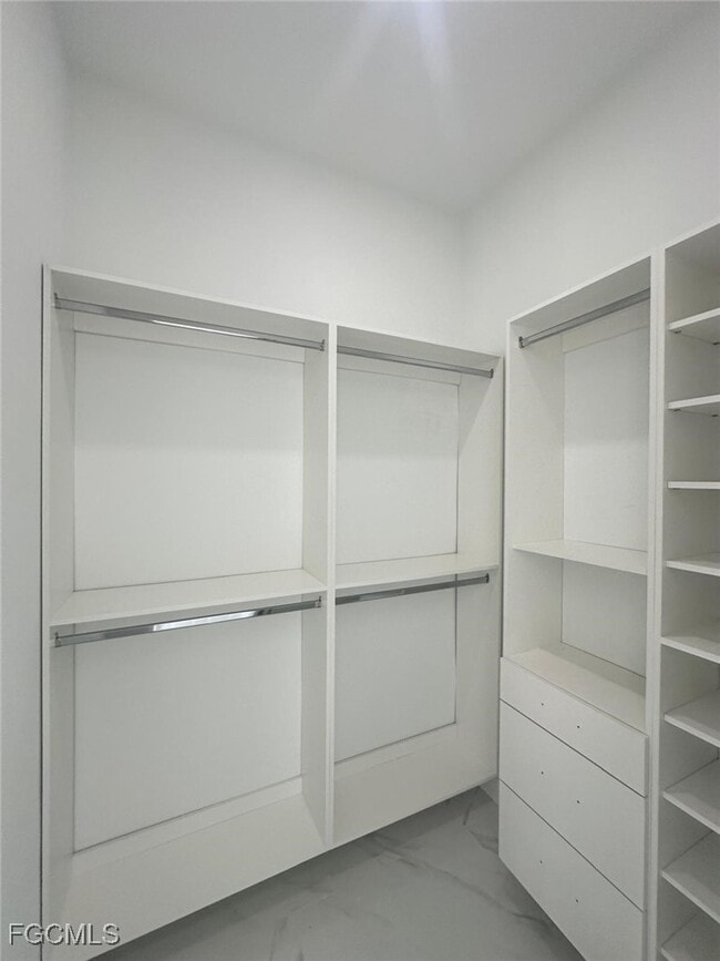 Building Photo - 1022 Candlelight Dr