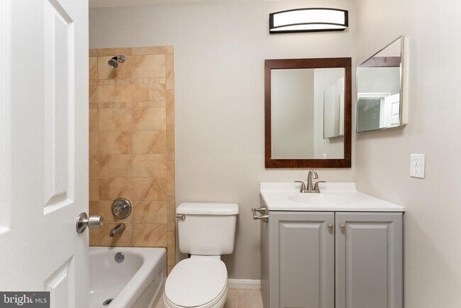 Building Photo - 4869 Benecia Ln