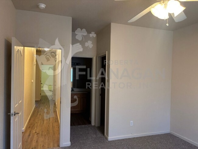 Building Photo - 2845 Mountain Spring Ct