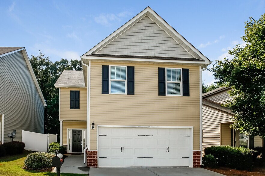 Primary Photo - 466 Hill Crest Cir
