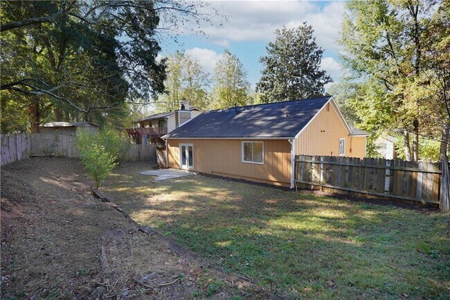 Building Photo - 2455 Landington Way NW