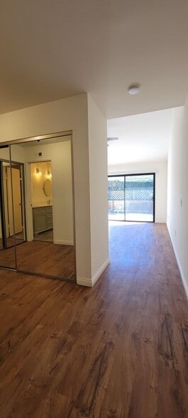 Building Photo - 604 Via Pavon