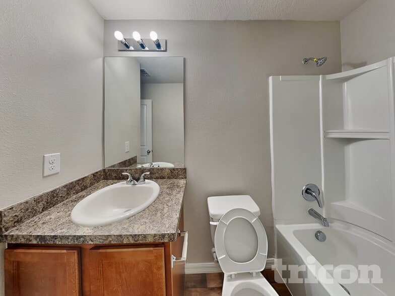 Building Photo - 2491 Stanton Ave