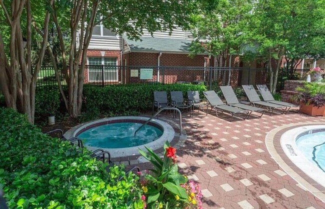 Building Photo - 1580 Spring Gate Dr