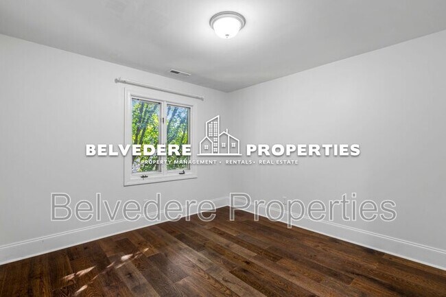 Building Photo - 4103 Oak Hollow Dr