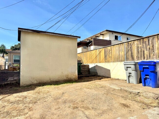 Building Photo - 4322-4324 Temecula Street