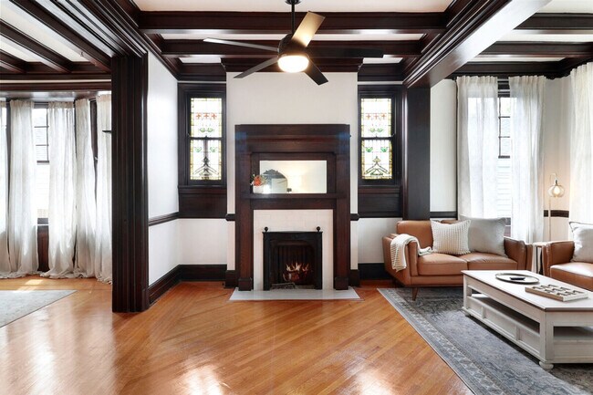 Building Photo - 4327 Canal St