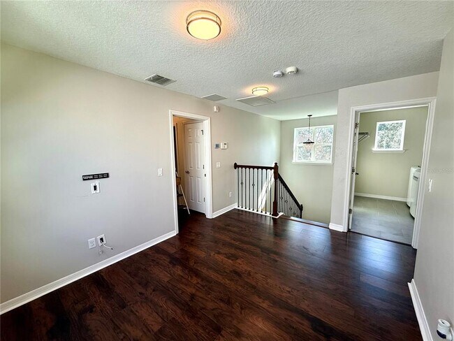 Building Photo - 6060 Roseate Spoonbill Dr