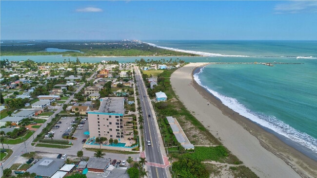 Building Photo - 355 S Ocean Dr
