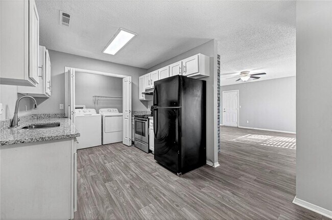 Building Photo - 4518 W Franciscan Trail