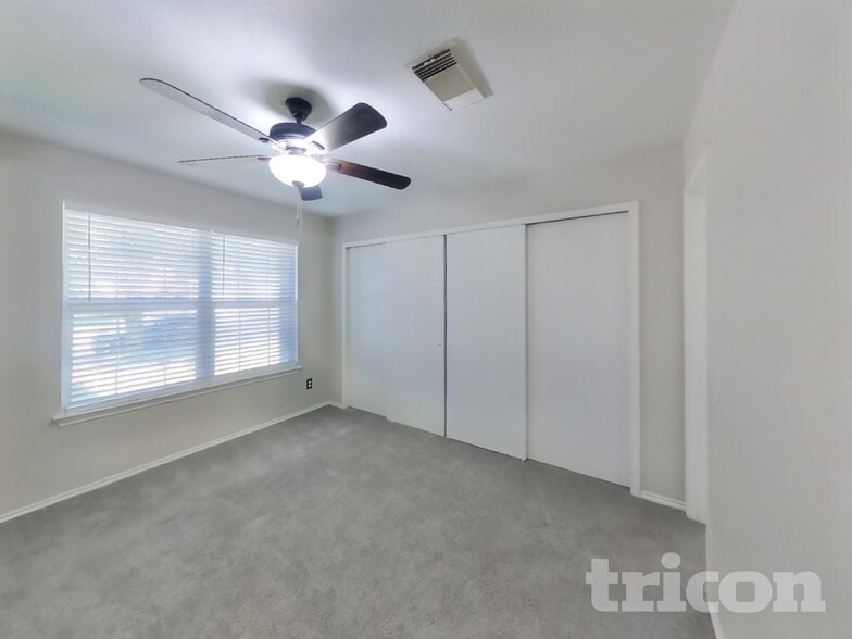 Building Photo - 7902 Brazoria Park