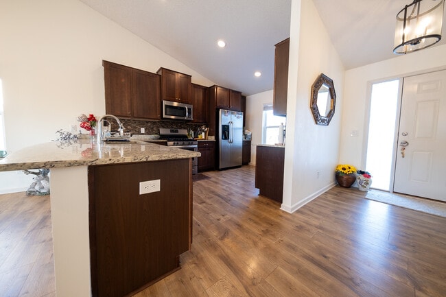 Building Photo - 15104 Emory Cir