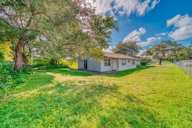 Building Photo - 757 NW 95th Terrace