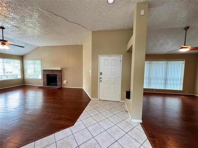 Building Photo - 12702 Meadway Ct