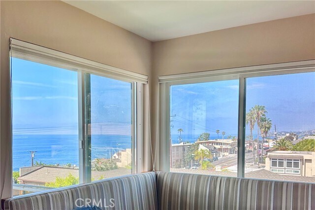 Building Photo - 240 Moss St