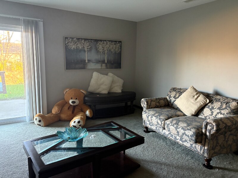 Building Photo - 1304 Legend Dr