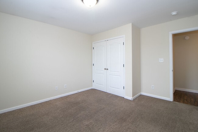 Building Photo - 1716-D Thistlewood Dr