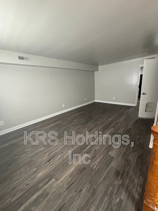 Building Photo - 2758 Goolsby Ave