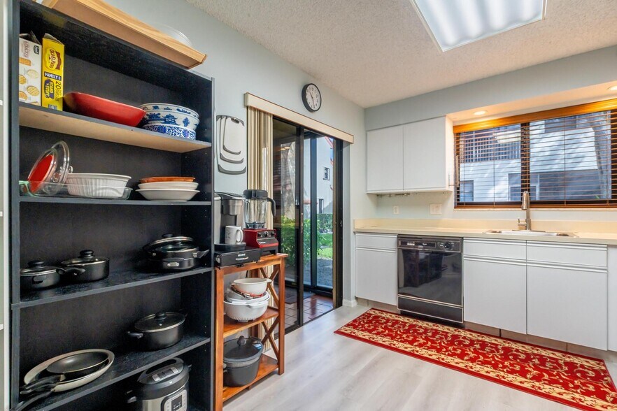 Building Photo - 3351 Emerald Oaks Dr