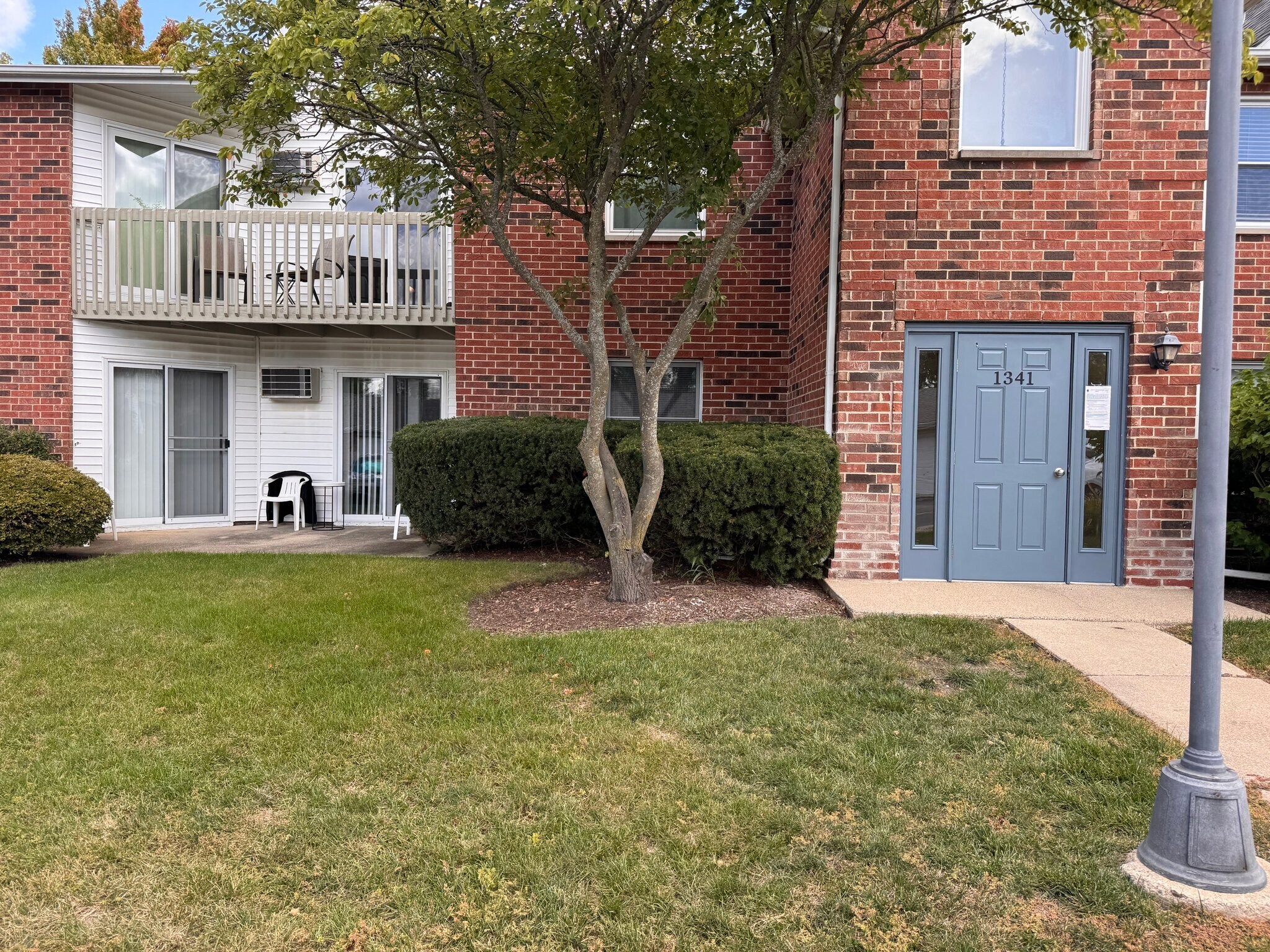 Building Photo - 1341 Cunat Ct