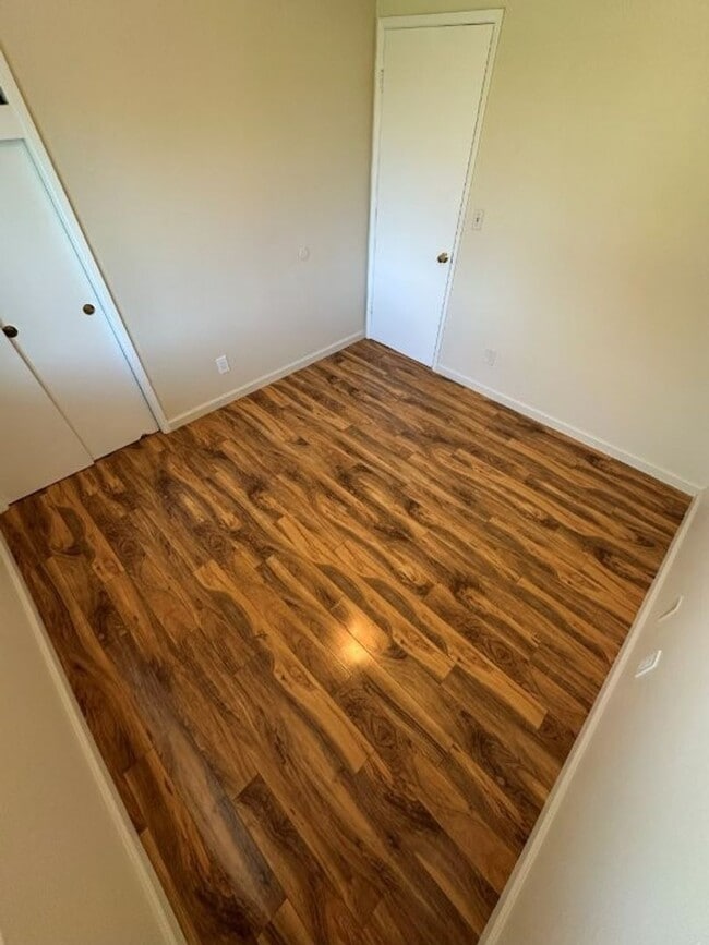 Building Photo - Nor Cal Realty Inc, 3 BD 2 BTH house with 2 car garage