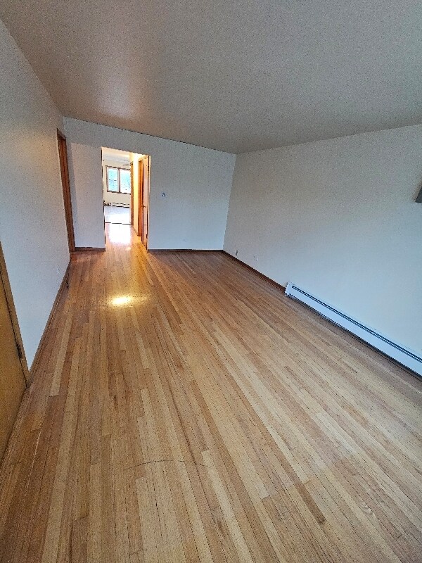Building Photo - 600 W 87th St