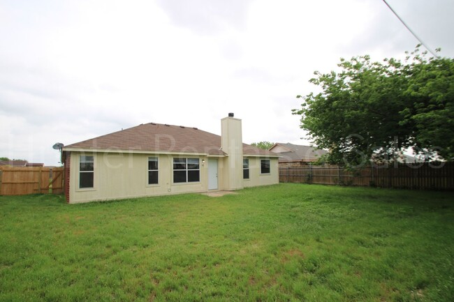 Building Photo - Perfect Four-Bedroom!