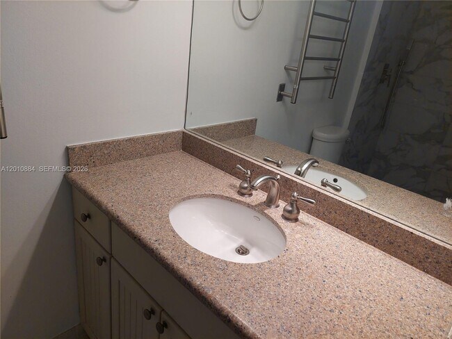 Building Photo - 255 Poinciana Island Dr