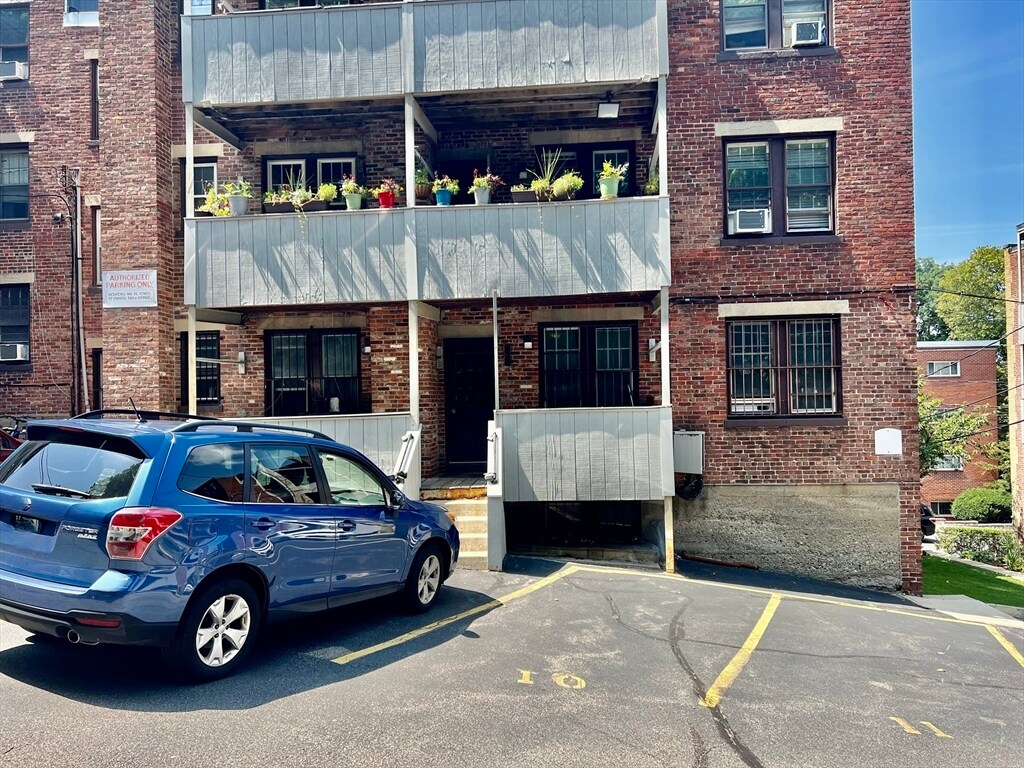 Building Photo - 281 Corey Rd