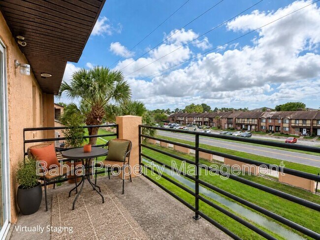 Building Photo - 5214 Via Hacienda Cir