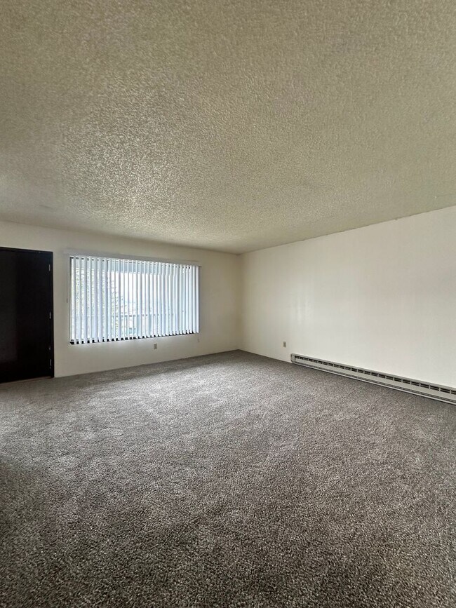 Building Photo - Sunset Manor