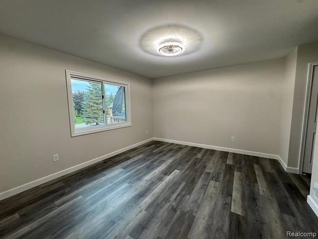 Building Photo - 2343 Heritage Pointe Dr