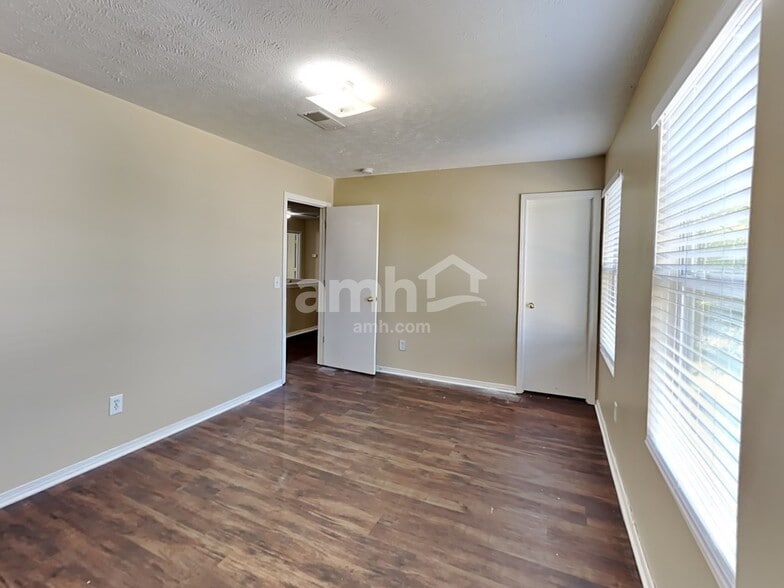 Building Photo - 2672 New Port Royal Rd